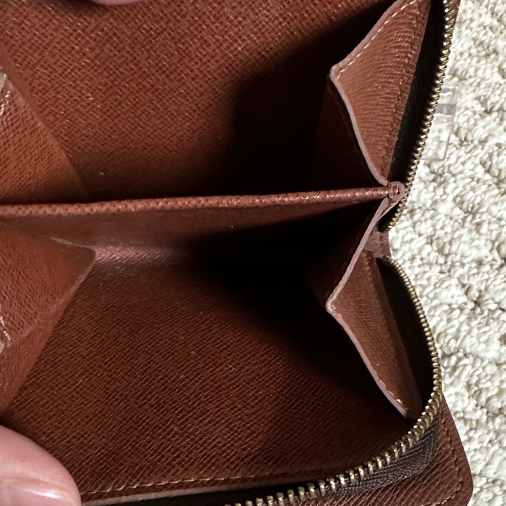 Vintage Louis Vuitton Bifold Wallet - Picture 11 of 16